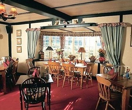 The Druid Inn Llanferres Bagian luar foto