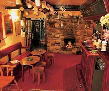 The Druid Inn Llanferres Bagian luar foto